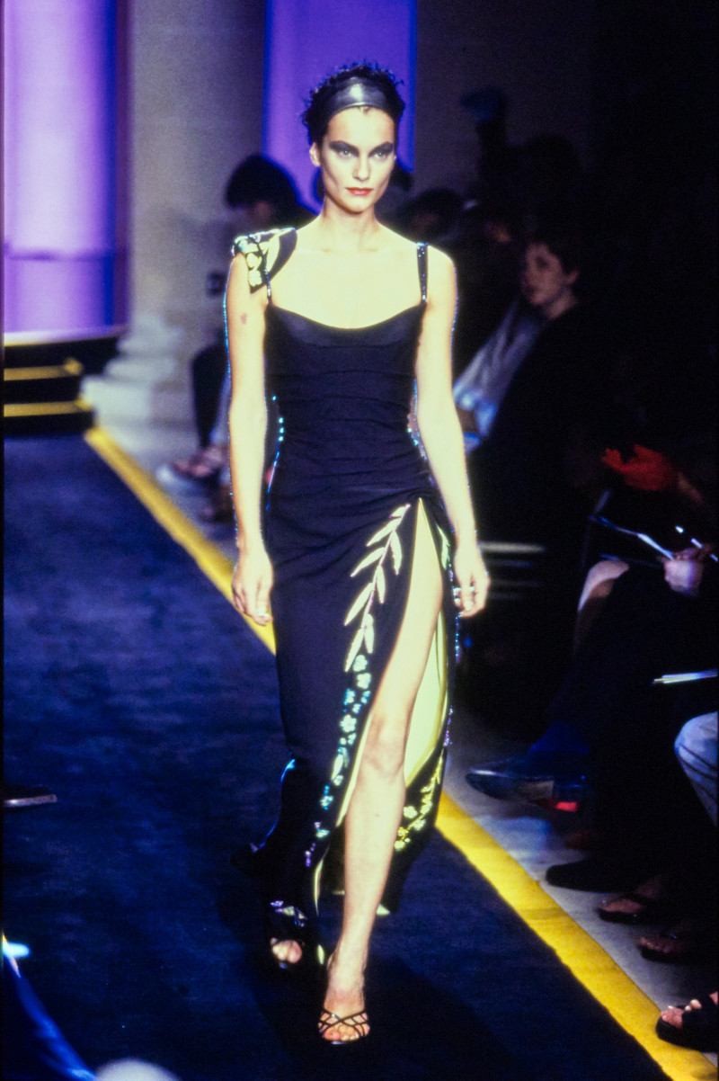 Atelier Versace fashion show for Autumn/Winter 1997