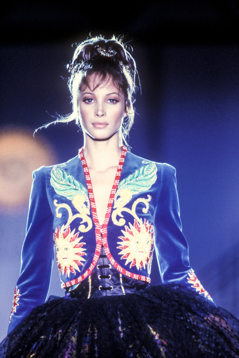 Christy Turlington featured in  the Atelier Versace fashion show for Autumn/Winter 1992