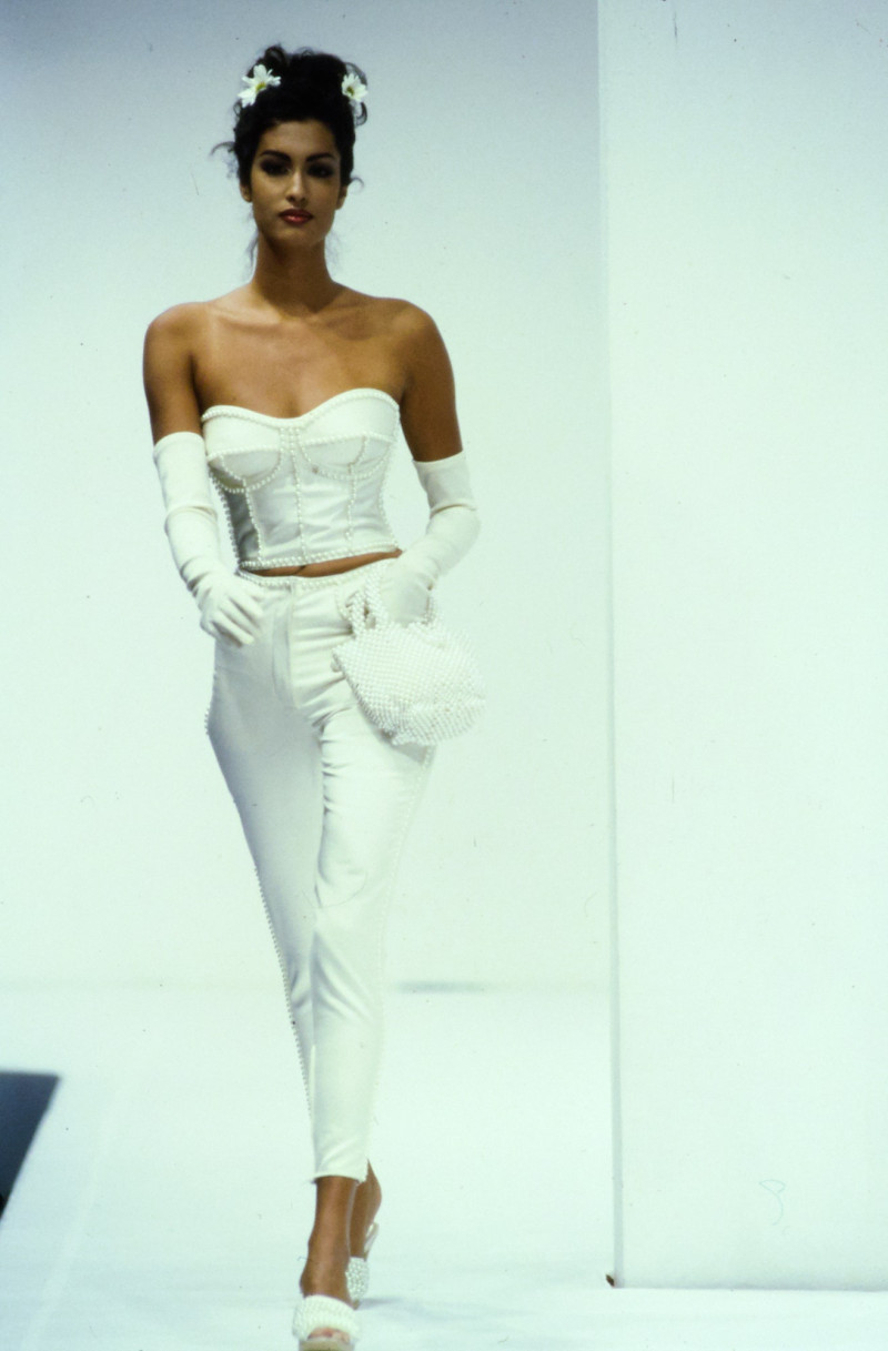 Yasmeen Ghauri featured in  the Dolce & Gabbana fashion show for Spring/Summer 1992