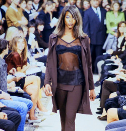 Helmut Lang Spring 1999 Ready-to-Wear collection, runway looks, beauty,  models, and reviews.