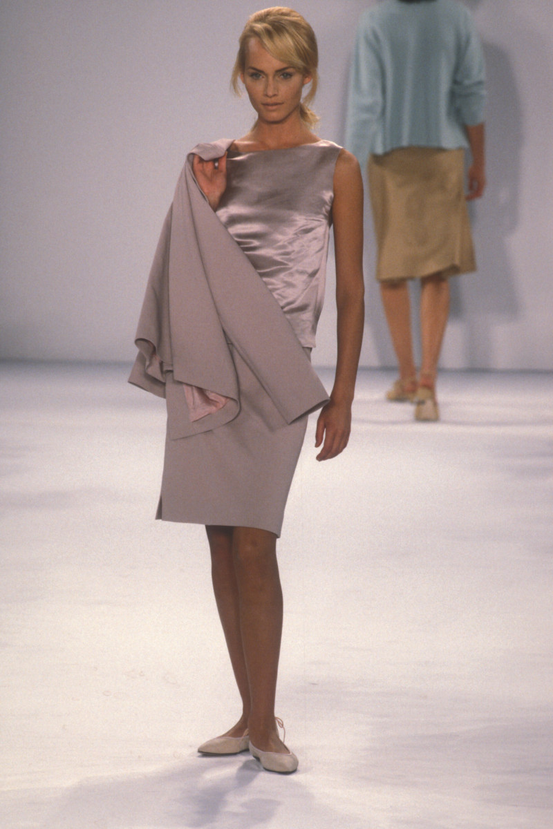 Amber Valletta featured in  the Isaac Mizrahi fashion show for Spring/Summer 1996