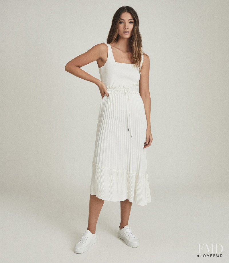 Lorena Rae featured in  the Reiss catalogue for Spring/Summer 2021