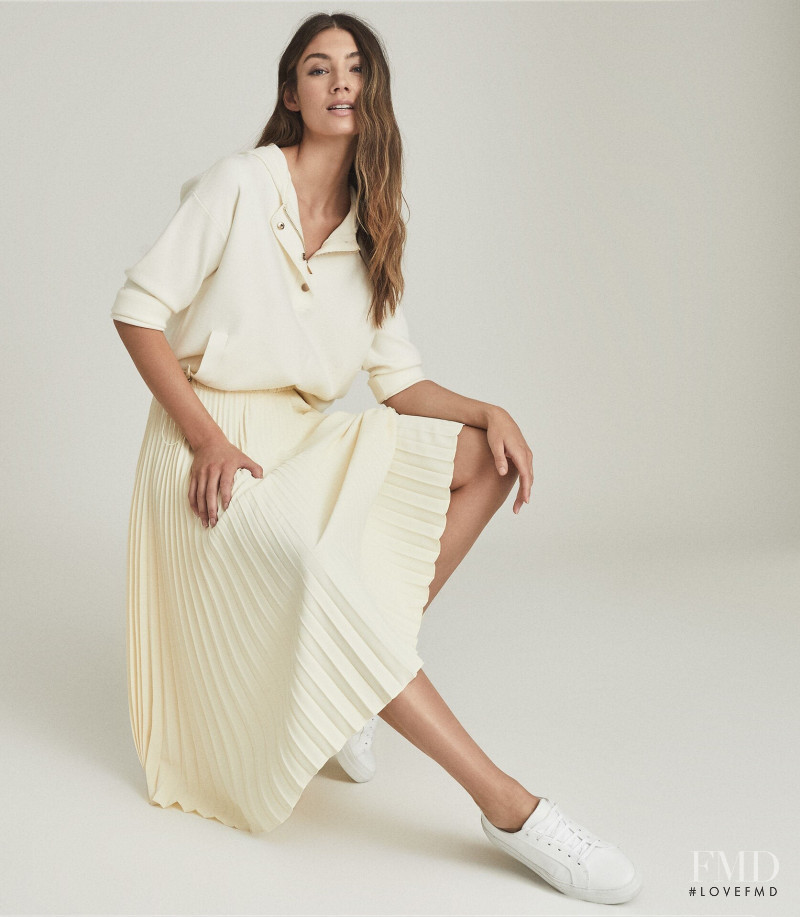 Lorena Rae featured in  the Reiss catalogue for Spring/Summer 2021