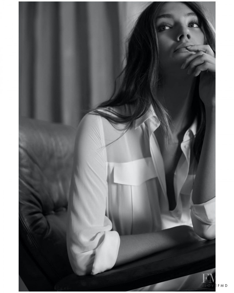 Lorena Rae featured in  the Reiss lookbook for Spring 2021