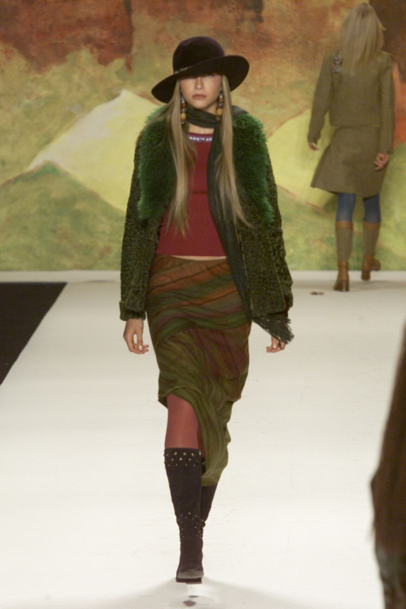 Anna Sui fashion show for Autumn/Winter 2000