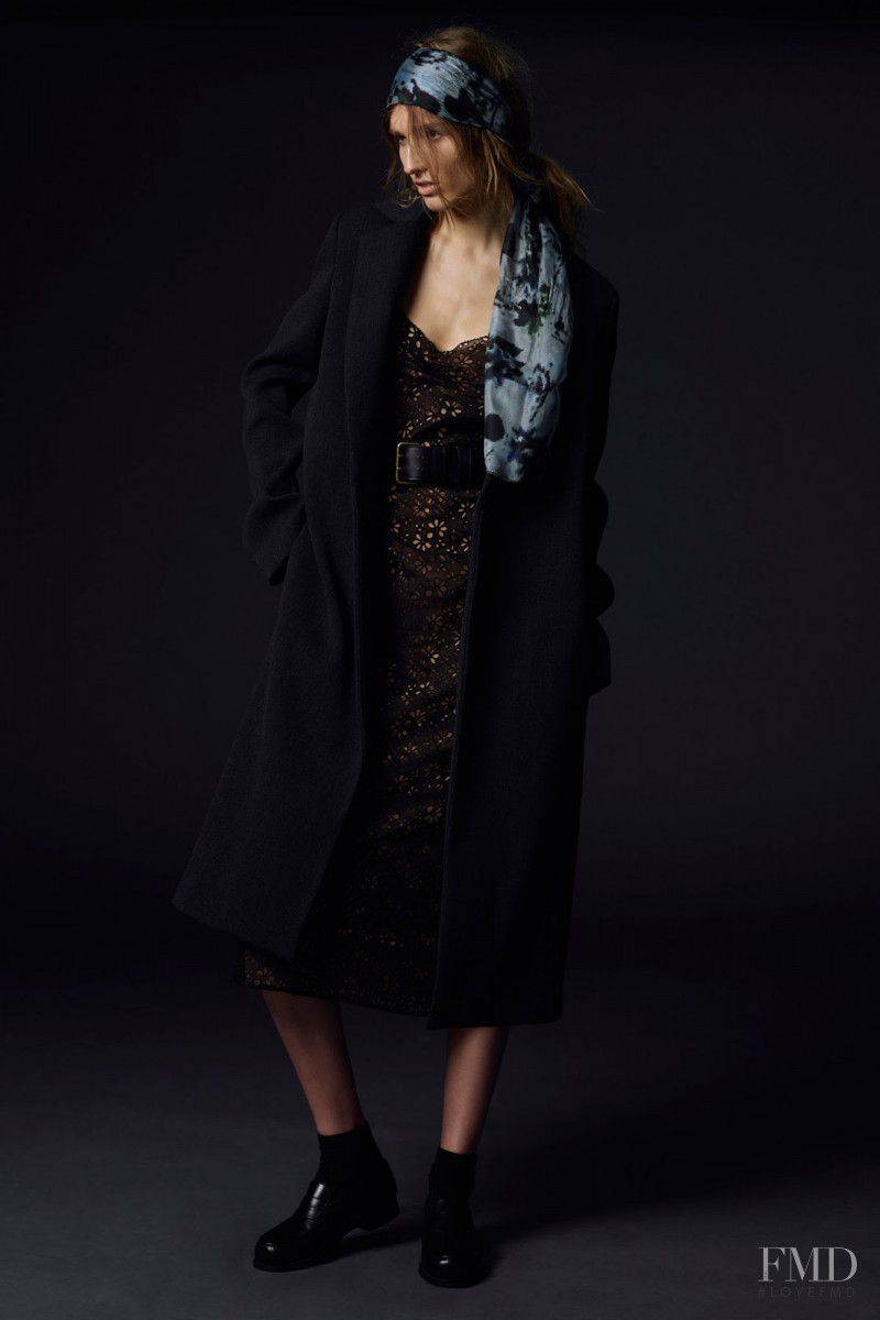 Manuela Frey featured in  the Vera Wang fashion show for Resort 2015