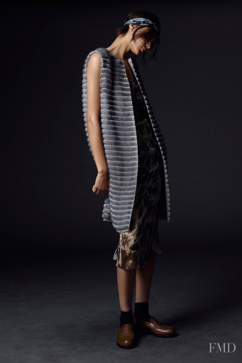 Binx Walton featured in  the Vera Wang fashion show for Resort 2015