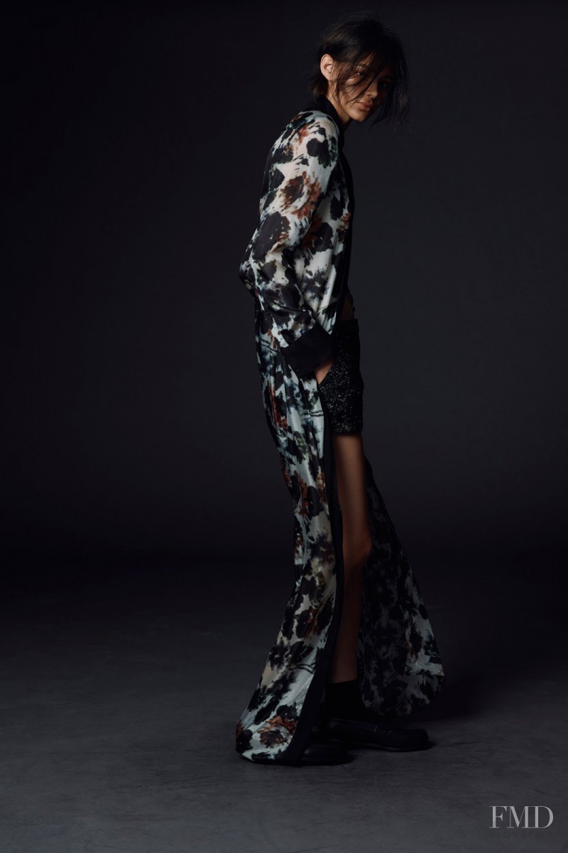 Binx Walton featured in  the Vera Wang fashion show for Resort 2015