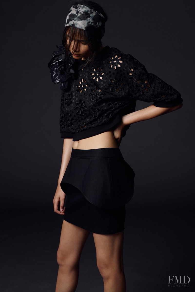 Binx Walton featured in  the Vera Wang fashion show for Resort 2015