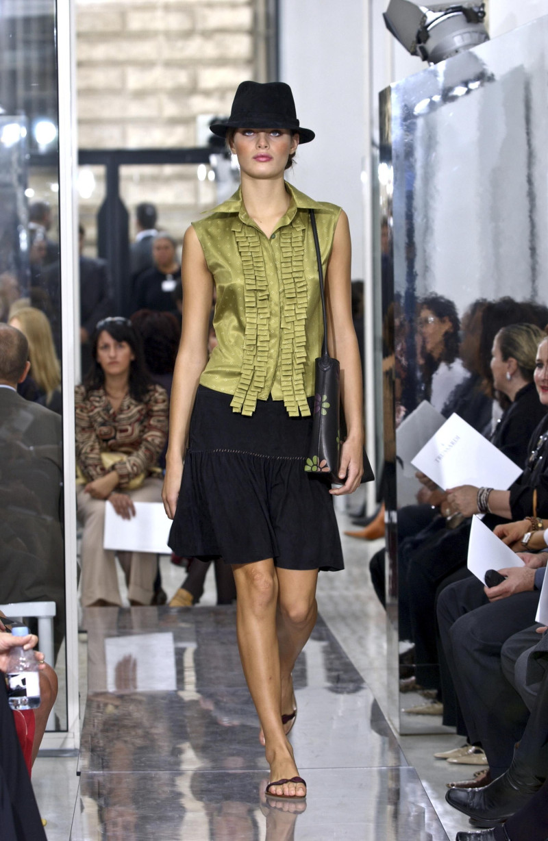 Isabeli Fontana featured in  the Trussardi fashion show for Spring/Summer 2002
