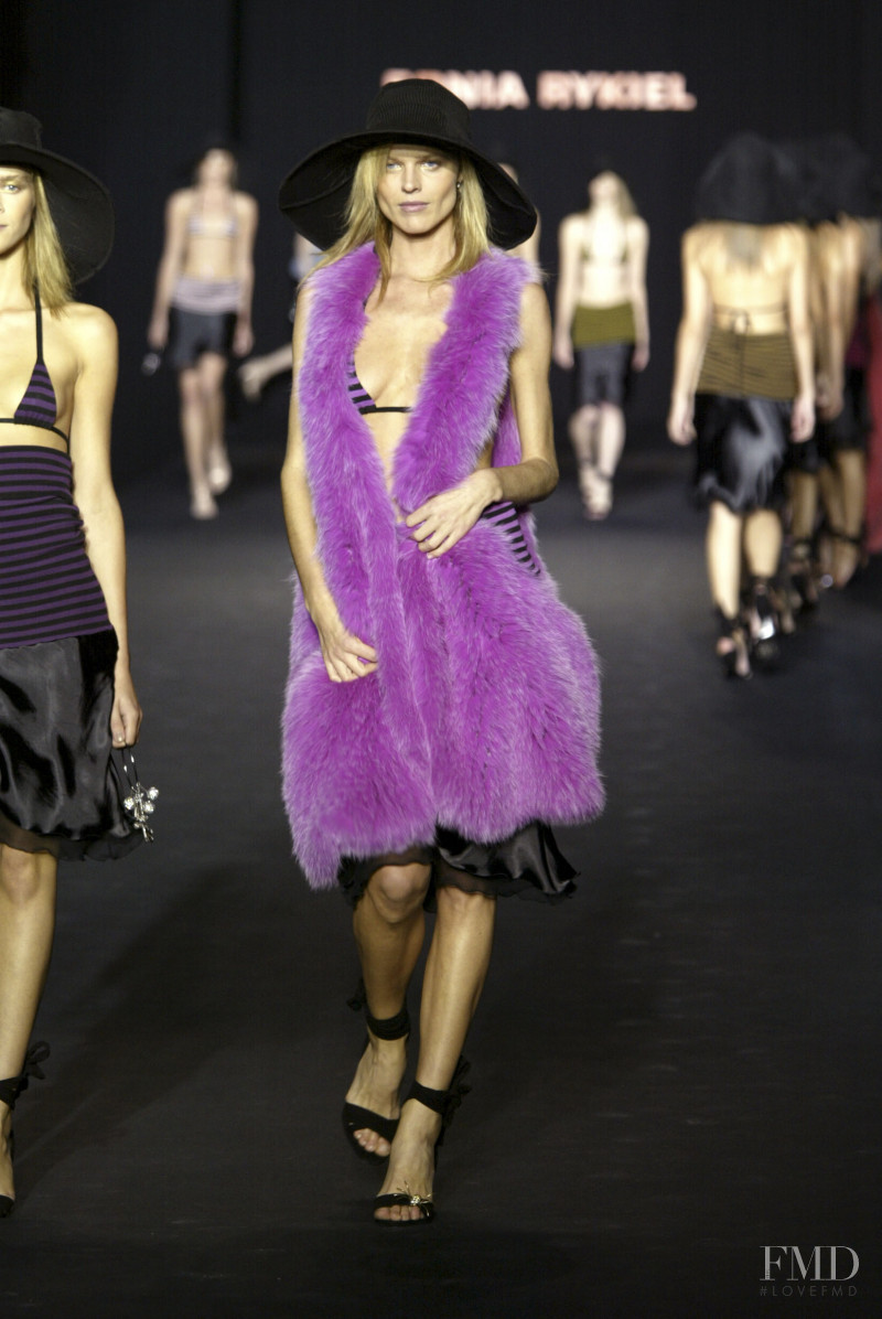 Eva Herzigova featured in  the Sonia Rykiel fashion show for Spring/Summer 2003