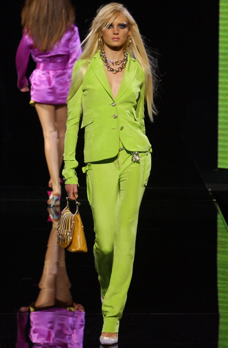 Versace fashion show for Spring/Summer 2003