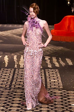 Emanuel Ungaro Haute-Couture fashion show for Autumn/Winter 2001