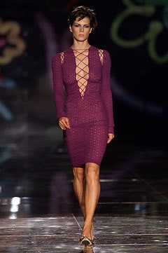 Versace fashion show for Spring/Summer 2002