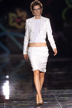Versace fashion show for Spring/Summer 2002