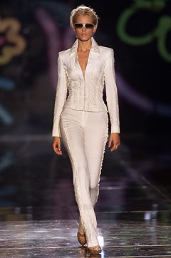 Versace fashion show for Spring/Summer 2002
