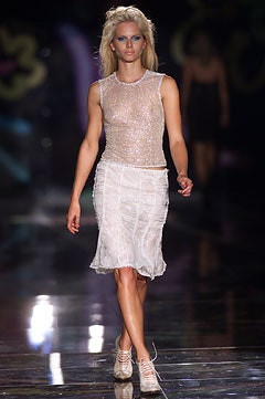 Versace fashion show for Spring/Summer 2002