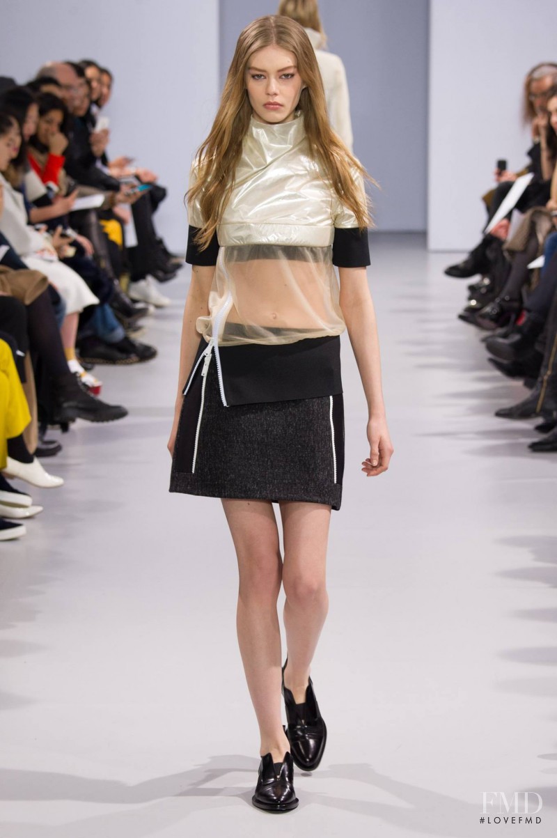 Ondria Hardin featured in  the Paco Rabanne fashion show for Autumn/Winter 2014