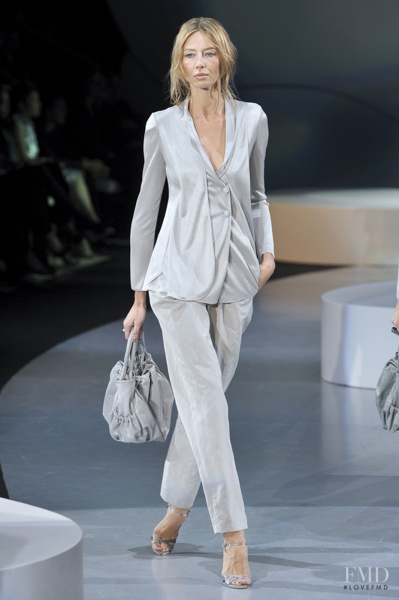 Anna Rybus featured in  the Giorgio Armani fashion show for Spring/Summer 2009