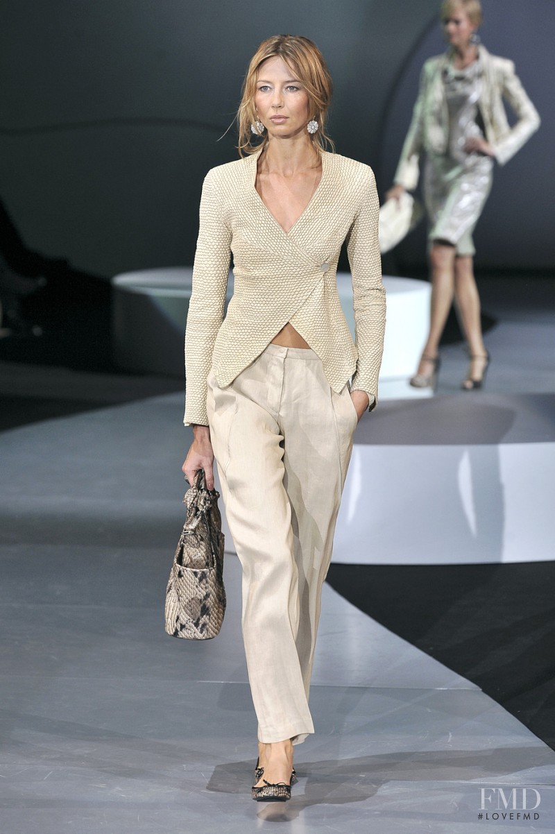 Anna Rybus featured in  the Giorgio Armani fashion show for Spring/Summer 2009