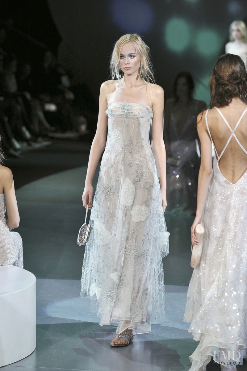 Hanna Paat featured in  the Giorgio Armani fashion show for Spring/Summer 2009