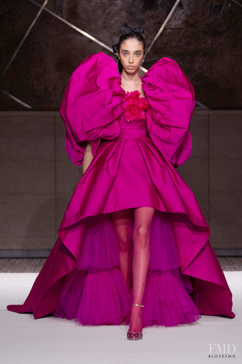 Giambattista Valli fashion show for Pre-Fall 2022