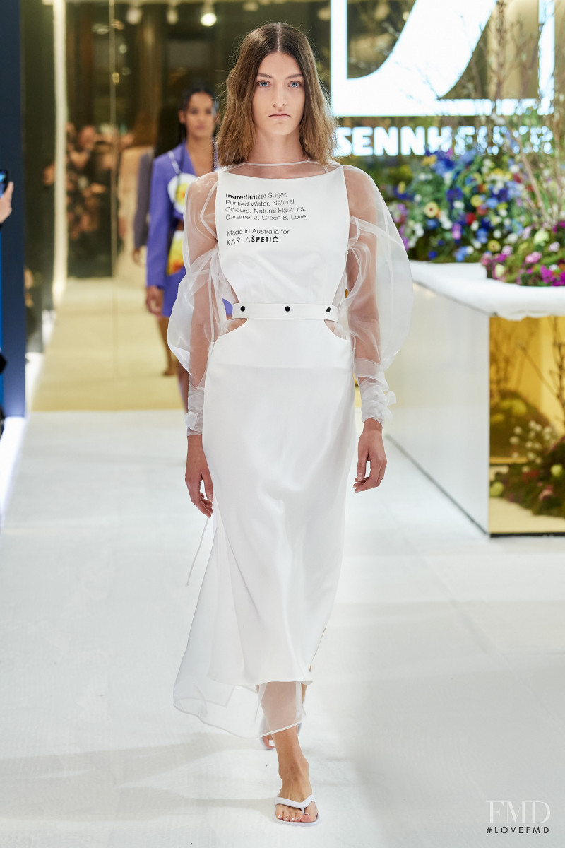 Karla Spetic fashion show for Resort 2022