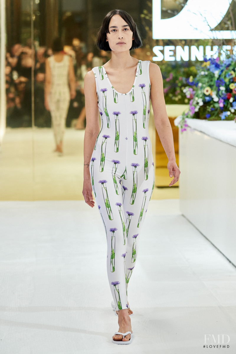 Karla Spetic fashion show for Resort 2022