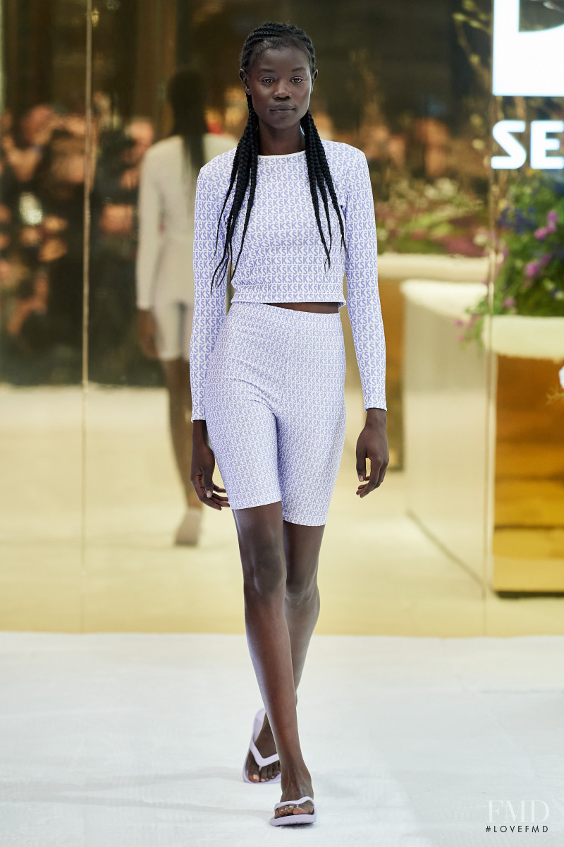 Karla Spetic fashion show for Resort 2022