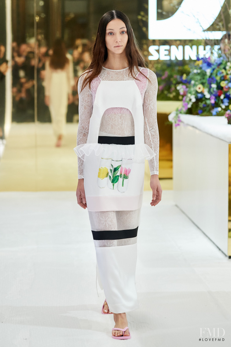 Karla Spetic fashion show for Resort 2022