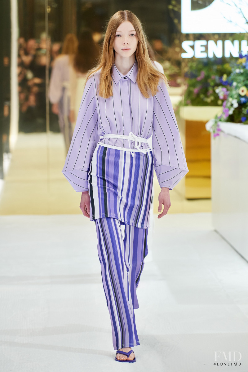 Karla Spetic fashion show for Resort 2022