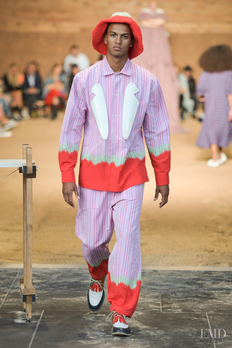 Henrik Vibskov fashion show for Spring/Summer 2022