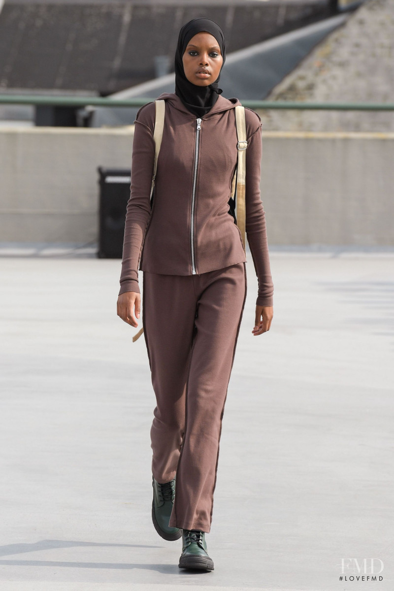 (di)vision fashion show for Spring/Summer 2022