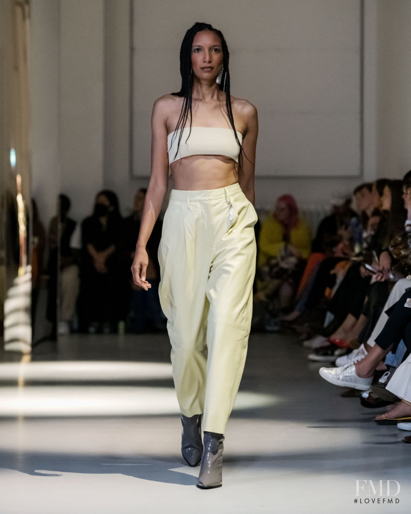 Remain fashion show for Spring/Summer 2022