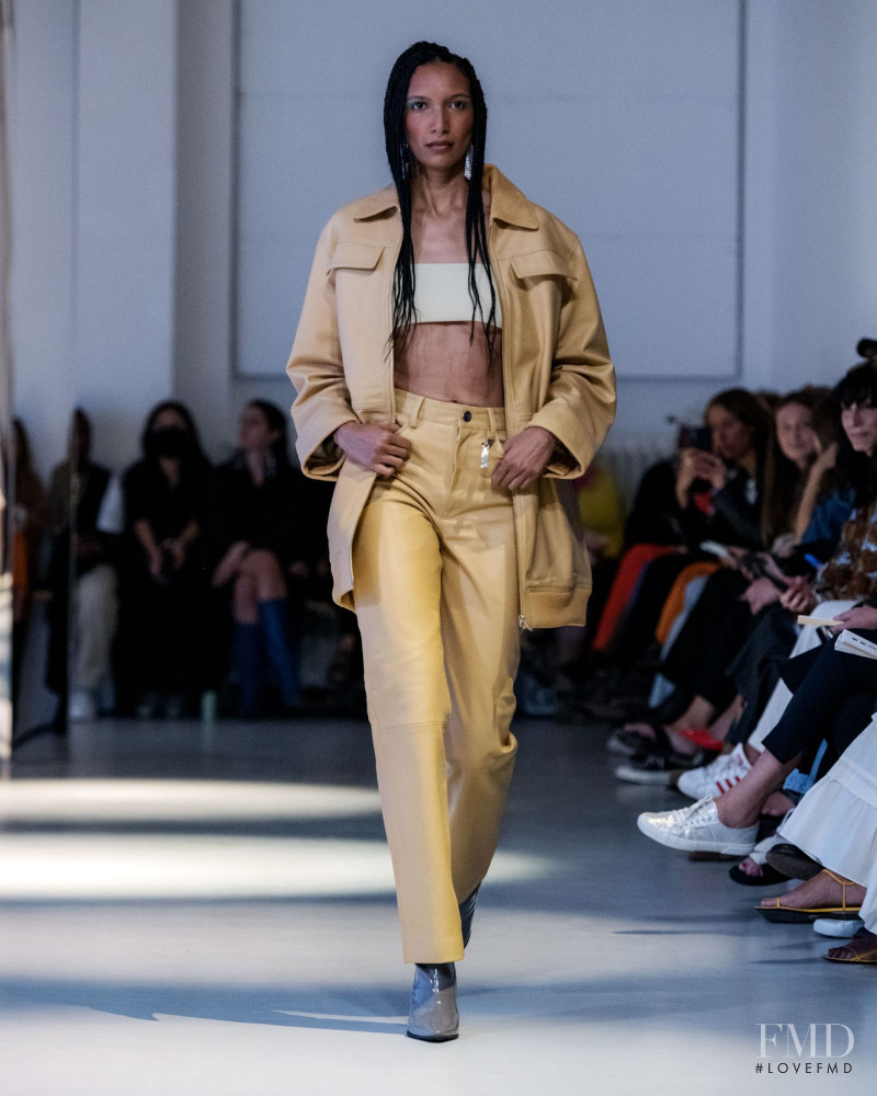 Remain fashion show for Spring/Summer 2022