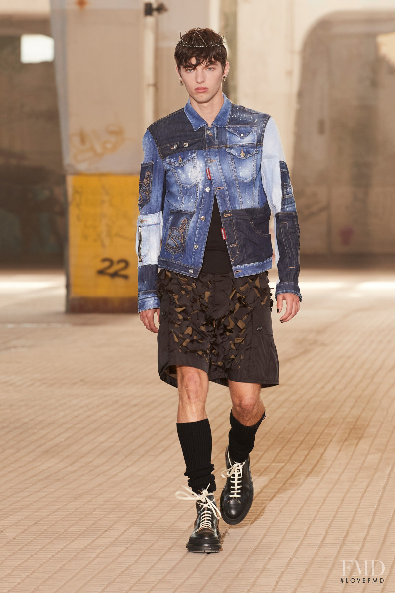 Fernando Albaladejo featured in  the DSquared2 fashion show for Spring/Summer 2022