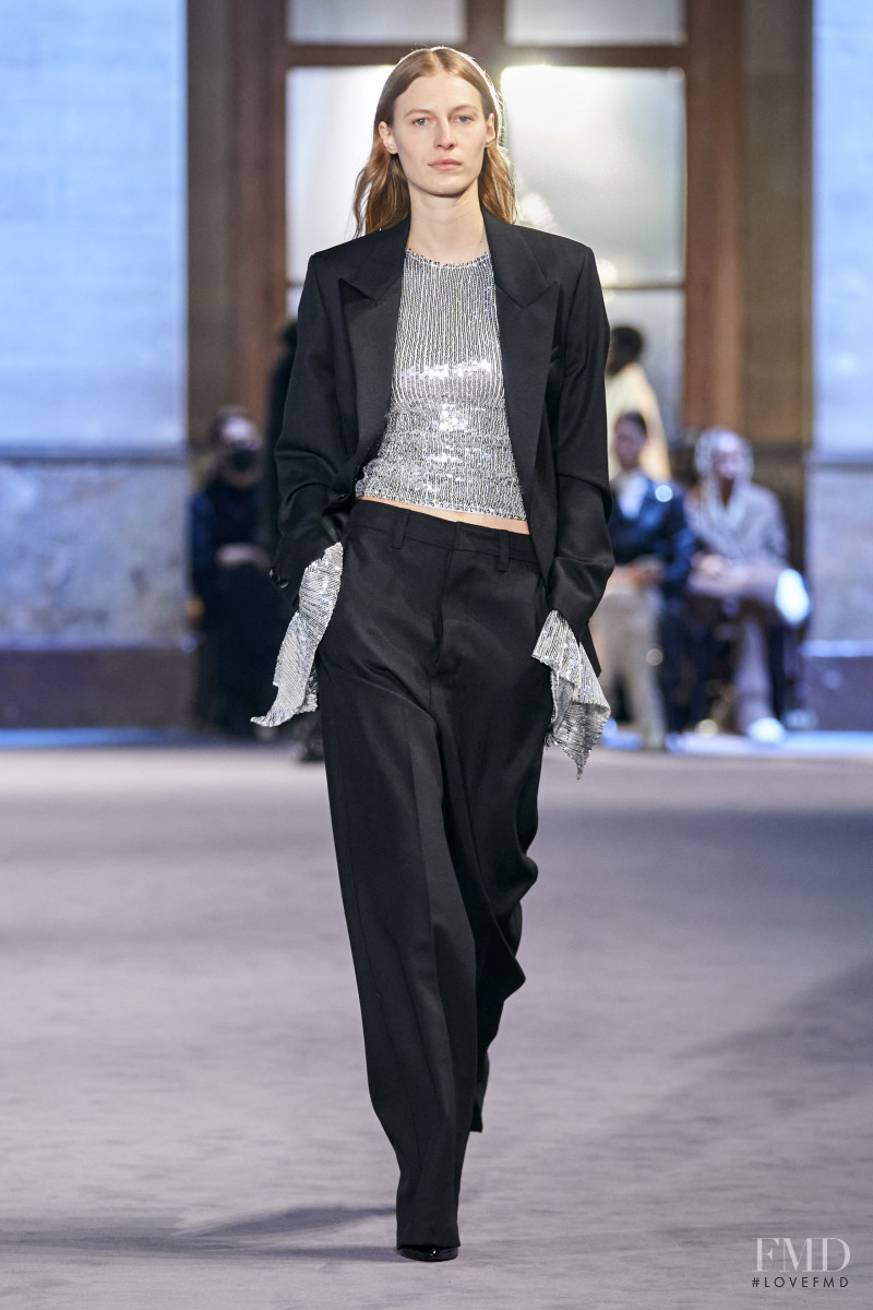 Julia Nobis featured in  the AMI Alexandre Mattiussi fashion show for Autumn/Winter 2022