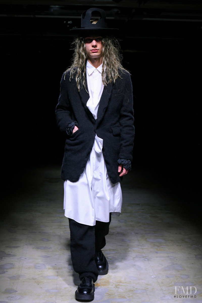 Comme Des Garcons Homme Plus fashion show for Autumn/Winter 2022