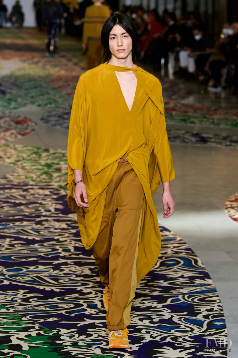 Naoki Jansen featured in  the Etro fashion show for Autumn/Winter 2022