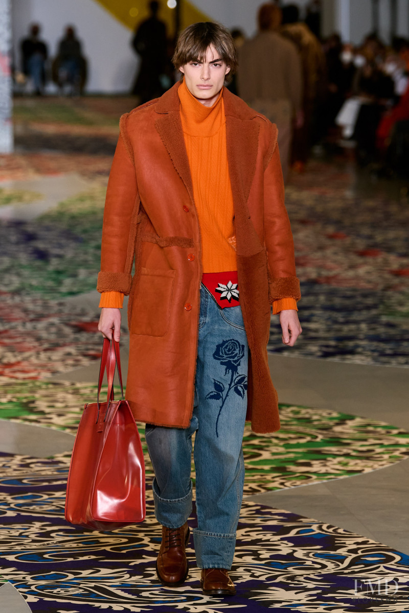 Jaden Edlund featured in  the Etro fashion show for Autumn/Winter 2022