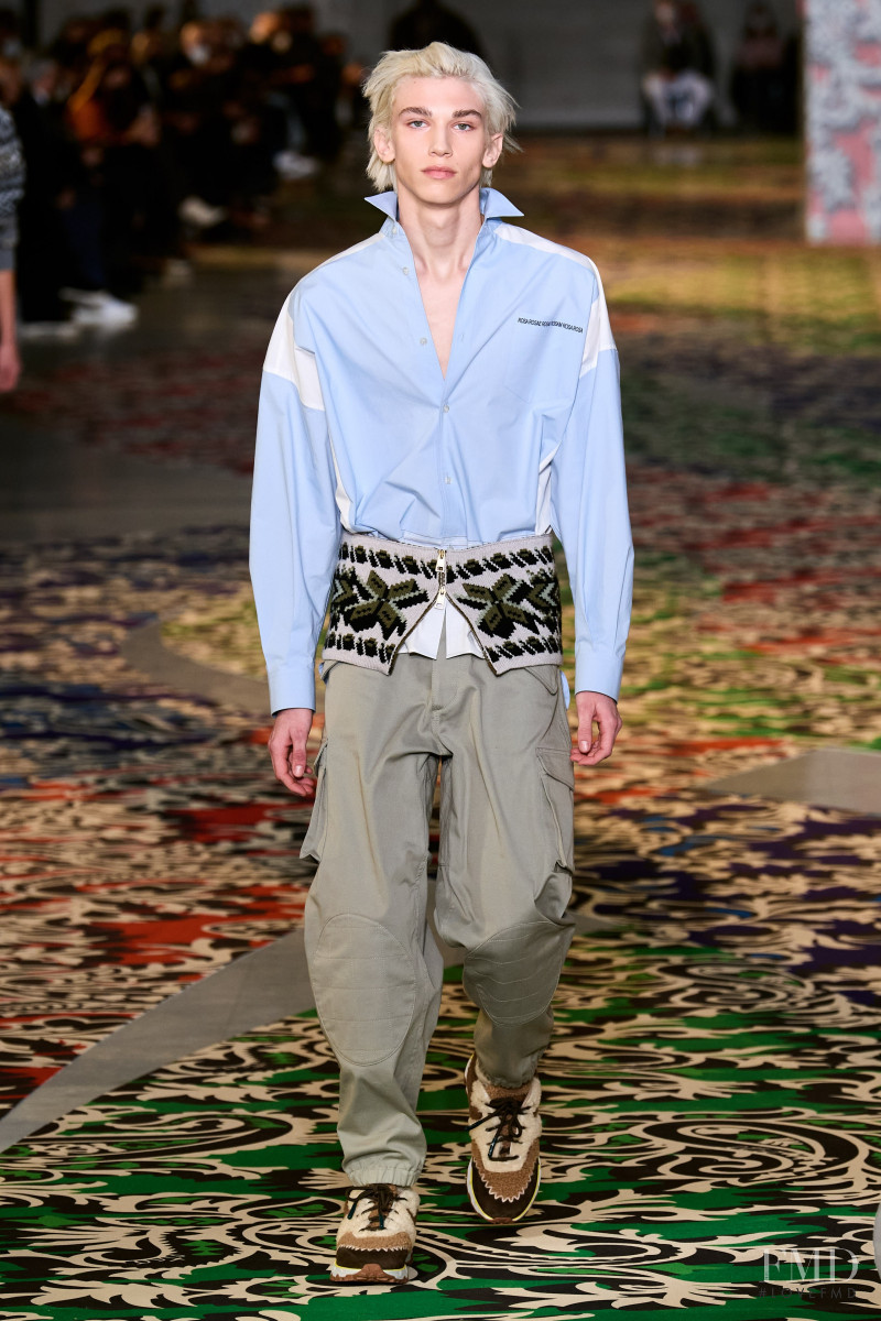 Noah Hanes featured in  the Etro fashion show for Autumn/Winter 2022