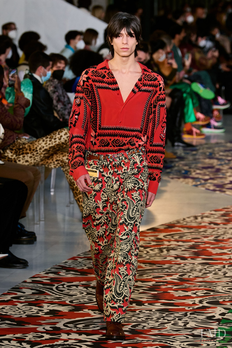 Etro fashion show for Autumn/Winter 2022