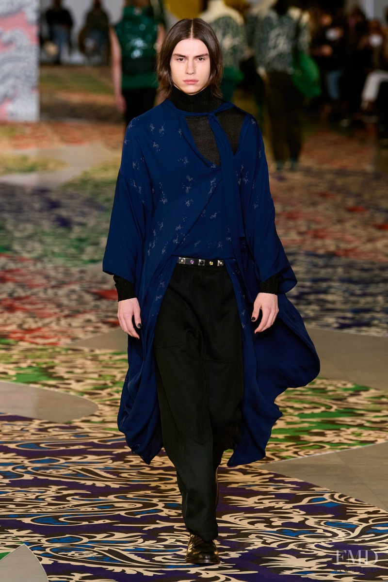 Ati Oppelt featured in  the Etro fashion show for Autumn/Winter 2022