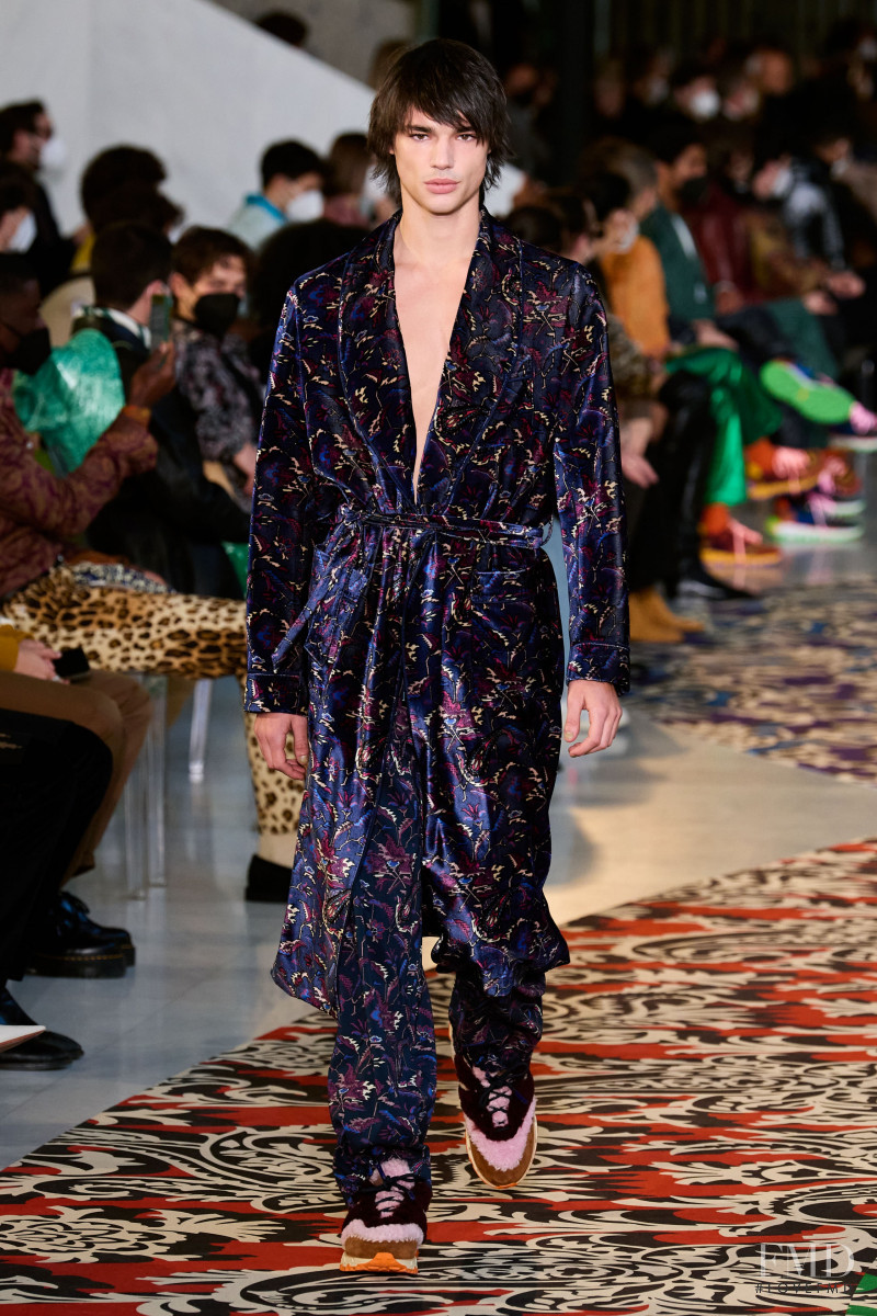 Fernando Lindez featured in  the Etro fashion show for Autumn/Winter 2022