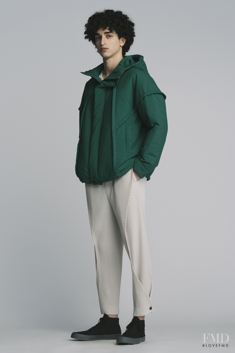 Homme Plissé Issey Miyake lookbook for Autumn/Winter 2022