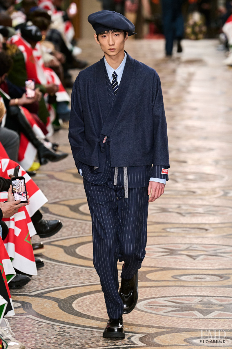 Geun Woo Lee featured in  the Kenzo fashion show for Autumn/Winter 2022