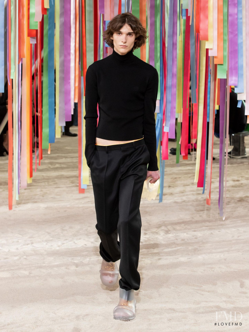 Loewe fashion show for Autumn/Winter 2022