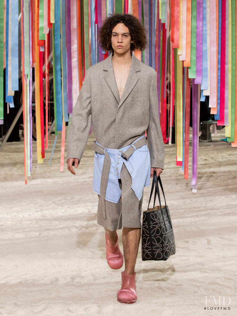 Loewe fashion show for Autumn/Winter 2022