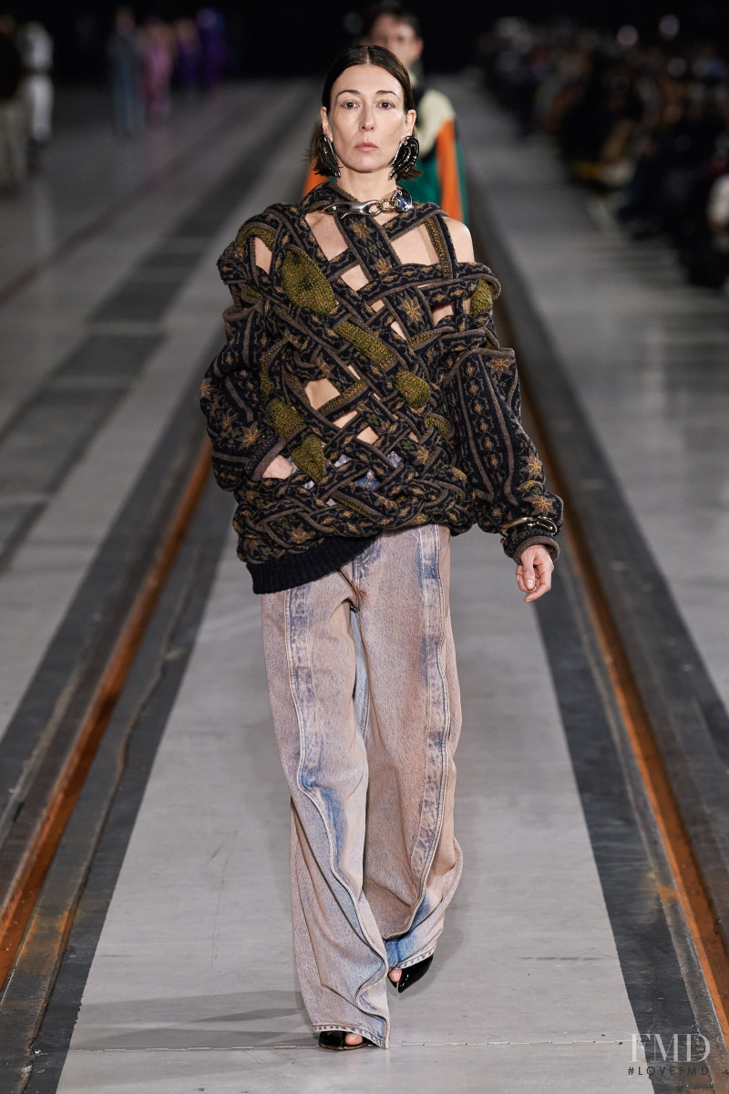 Y/Project fashion show for Autumn/Winter 2022