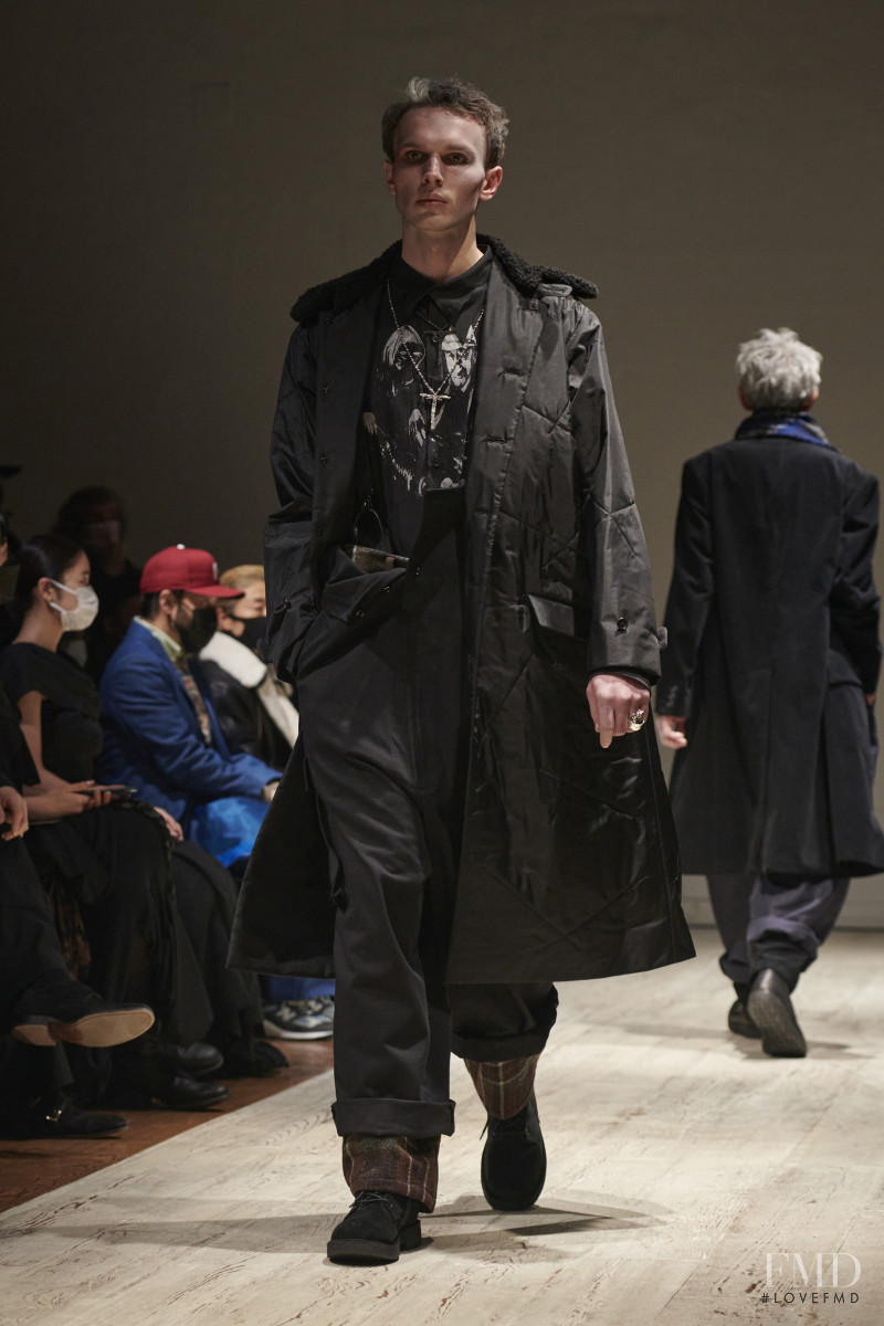 Yohji Yamamoto fashion show for Autumn/Winter 2022